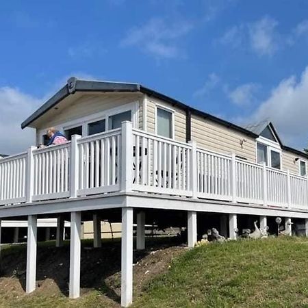 Sea Breeze Cabin Poole Exteriér fotografie