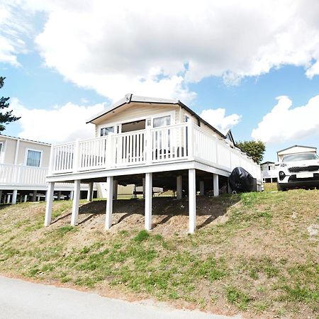 Sea Breeze Cabin Poole Exteriér fotografie